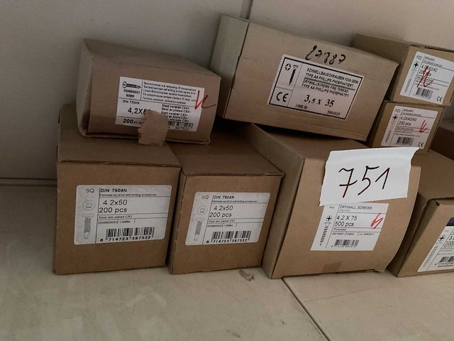 Dozen schroeven - afbeelding 3 van  5