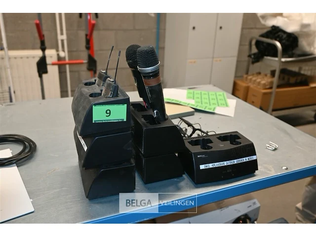 Draadloos microfoonsysteem akg cu 400 - afbeelding 1 van  8