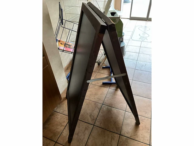 Draadmandenkar + krijtbord - afbeelding 4 van  5