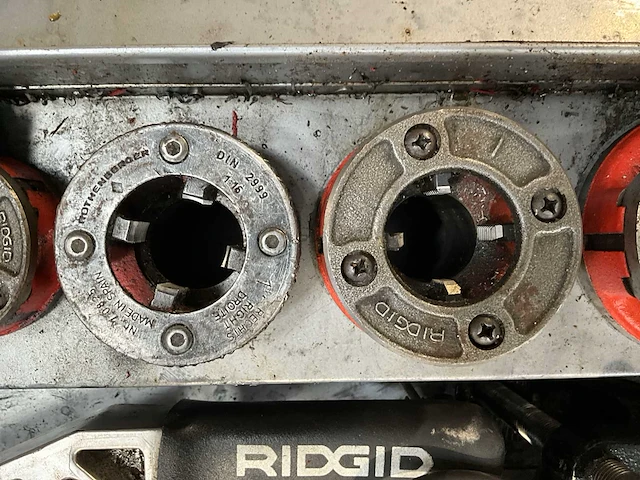 Draadsnijmachine ridgid 690 - afbeelding 9 van  12