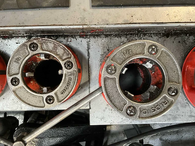 Draadsnijmachine ridgid 690 - afbeelding 10 van  12