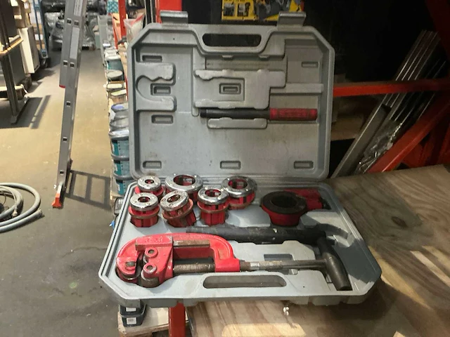 Draadsnijset - afbeelding 1 van  7