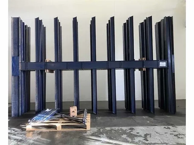 Draagarmstelling dubbelzijdig lengte 6000 mm, hoogte 4200 mm, diepte 2 x1200 mm 8 niveaus - afbeelding 1 van  5
