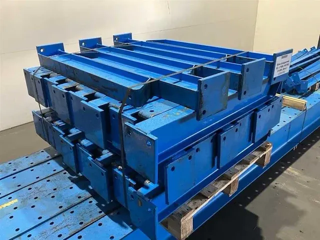 Draagarmstelling enkelzijdig lengte 7500 mm, hoogte 5700 mm ,diepte 1000 mm, 8 niveaus, occasie - afbeelding 4 van  5