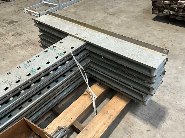 Draagarmstelling - afbeelding 4 van  14