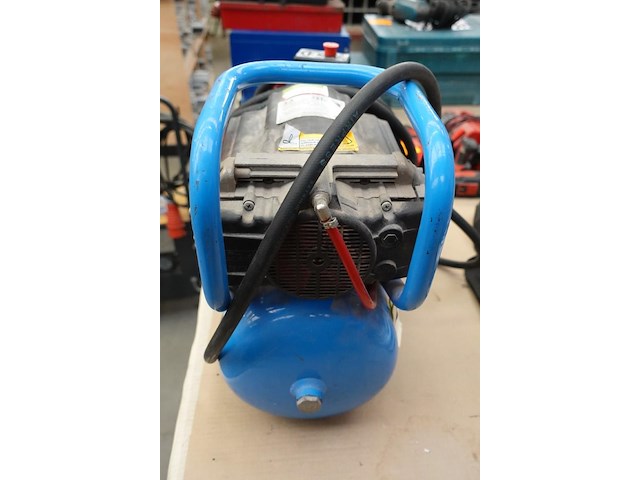 Draagbare compressor airpress - afbeelding 2 van  4