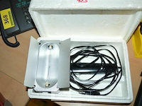 Draagbare halogeenlamp met een reflector en kleppen voor fotografie - afbeelding 1 van  3