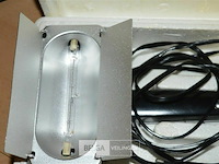 Draagbare halogeenlamp met een reflector en kleppen voor fotografie - afbeelding 2 van  3