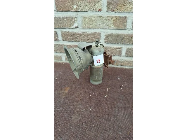 Draagbare lamp oud - afbeelding 1 van  5