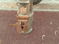 Draagbare lamp oud - afbeelding 4 van  5
