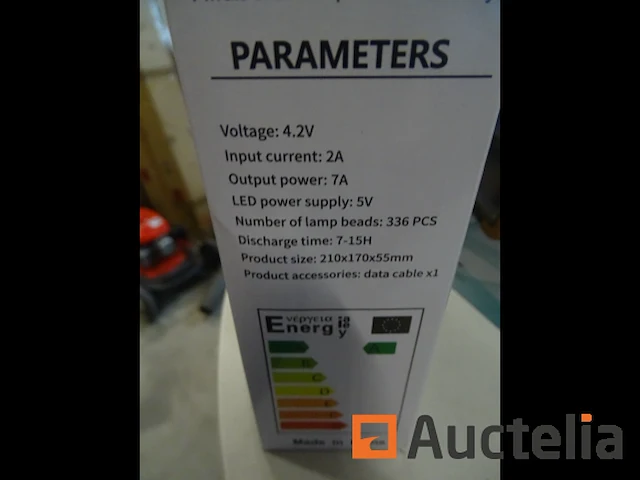 Draagbare led-schijnwerper op zonne-energie - afbeelding 4 van  6