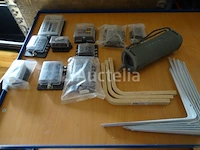 Draagbare wifi-kast, 9 houten of metalen beugels, 10 zekeringkasten - afbeelding 1 van  9