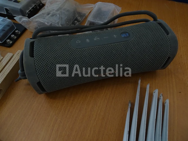 Draagbare wifi-kast, 9 houten of metalen beugels, 10 zekeringkasten - afbeelding 2 van  9