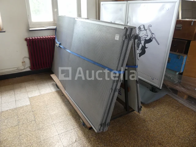 Draagezel met inhoud (ref 010430-001) - afbeelding 1 van  7
