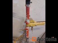 Draait auto - afbeelding 1 van  5