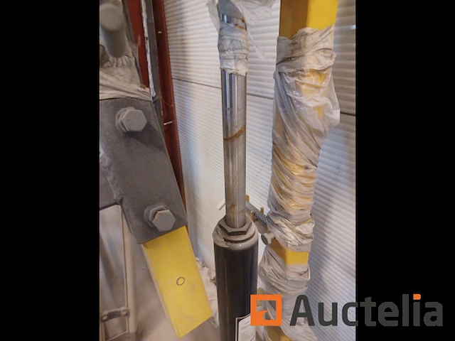 Draait auto - afbeelding 3 van  5
