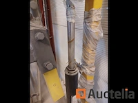 Draait auto - afbeelding 3 van  5