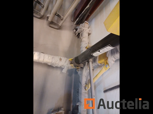 Draait auto - afbeelding 5 van  5