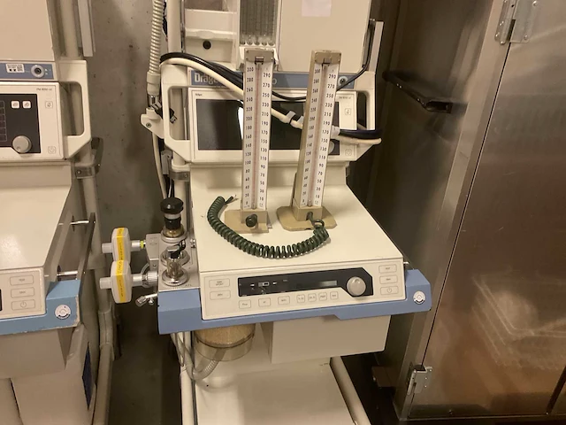 Dräger cato m32000 mobiel anesthesie-werkstation - afbeelding 4 van  5