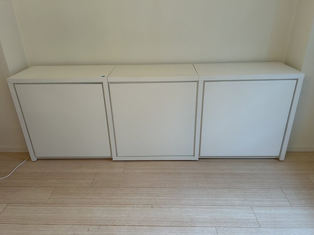 Dressoirkast 3-delig - afbeelding 1 van  3