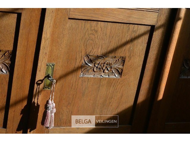 Dressoirkast met spiegel een marmeren blad - afbeelding 4 van  4