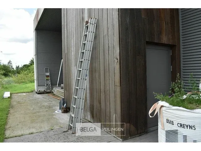 Drie delige alu ladder 3x12 sporten 7,5 meter - afbeelding 3 van  6