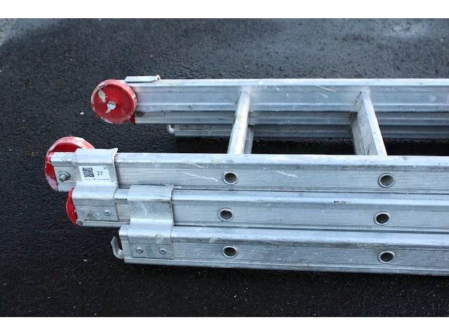 Drie delige aluminium ladder - afbeelding 2 van  3