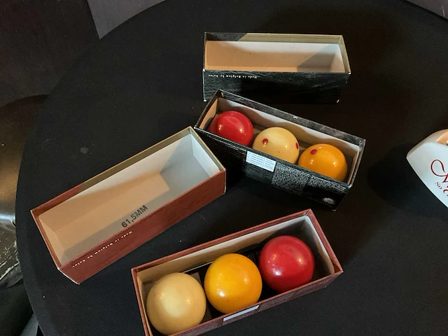 Drieband biljart van dekkers + accessoires - afbeelding 2 van  15