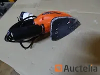 Driehoekige schuurmachine zwart + decker bew230