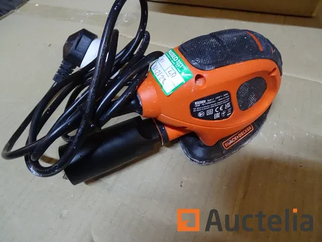 Driehoekige schuurmachine zwart + decker bew230 - afbeelding 5 van  6