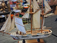 Driemaster zeilboot - afbeelding 1 van  6