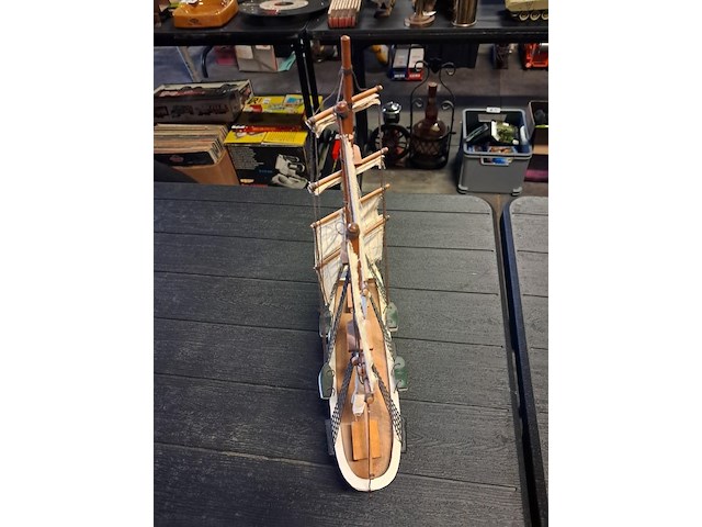 Driemaster zeilboot - afbeelding 4 van  6