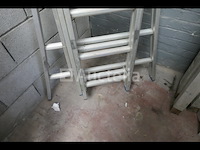 Drievoudig element massieve ladder - afbeelding 1 van  5