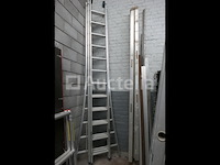 Drievoudig element massieve ladder - afbeelding 3 van  5