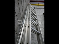 Drievoudig element massieve ladder - afbeelding 5 van  5