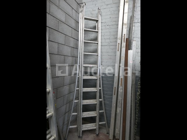 Drievoudig element massieve ladder - afbeelding 3 van  7