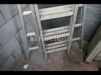 Drievoudig element massieve ladder - afbeelding 4 van  7