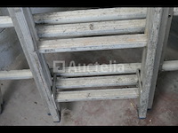 Drievoudig element massieve ladder - afbeelding 5 van  7