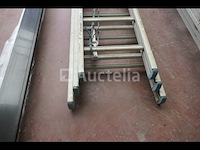 Drievoudig element massieve ladder - afbeelding 1 van  5