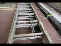 Drievoudig element massieve ladder - afbeelding 1 van  6