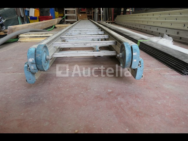 Drievoudig element massieve ladder - afbeelding 6 van  6