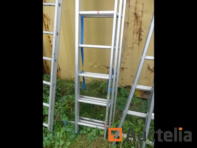Drievoudige aluminium ladder 3x9 treden - afbeelding 3 van  6