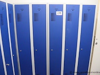 Drievoudige plus 2 voudige stalen garderobekasten - afbeelding 1 van  1