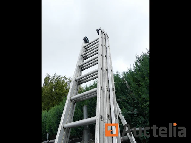 Drievoudige schaal - afbeelding 2 van  3