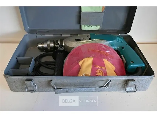 Drilboormachine makita type 8419b2 in koffer niet compleet! - afbeelding 1 van  3