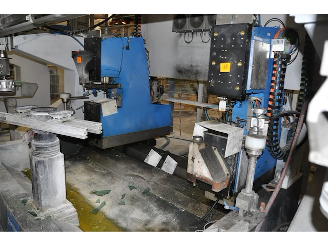 Drilling machine bystronic - afbeelding 2 van  4