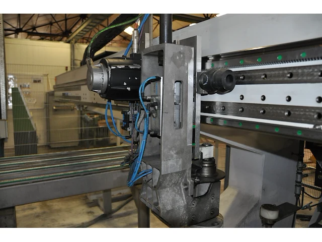 Drilling machine bystronic - afbeelding 3 van  4
