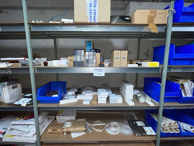 Drivers, power supply - afbeelding 1 van  11