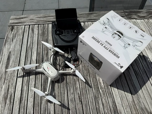 Drone husban - afbeelding 1 van  5