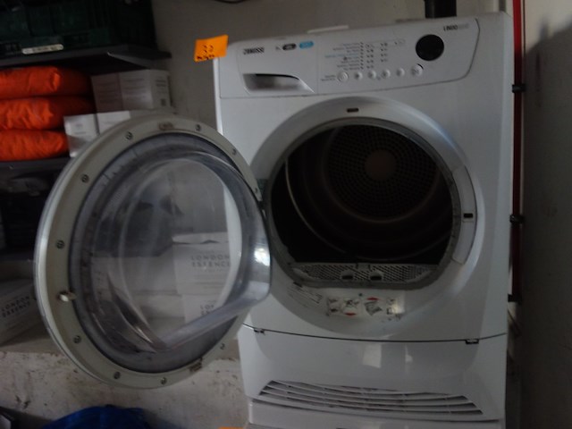 Droogkast zanussi - afbeelding 2 van  4